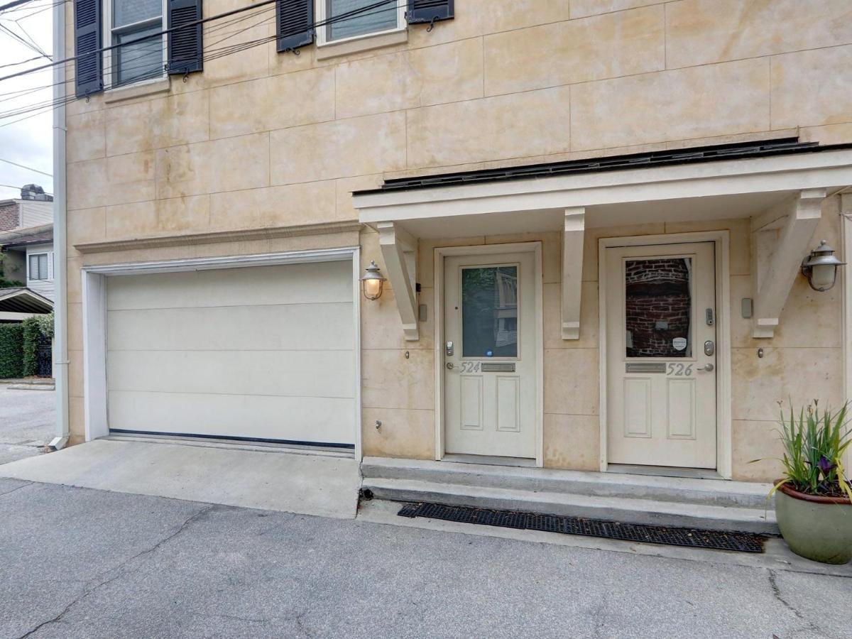 Broughton Deco Carriage Apartment Savannah Exterior photo